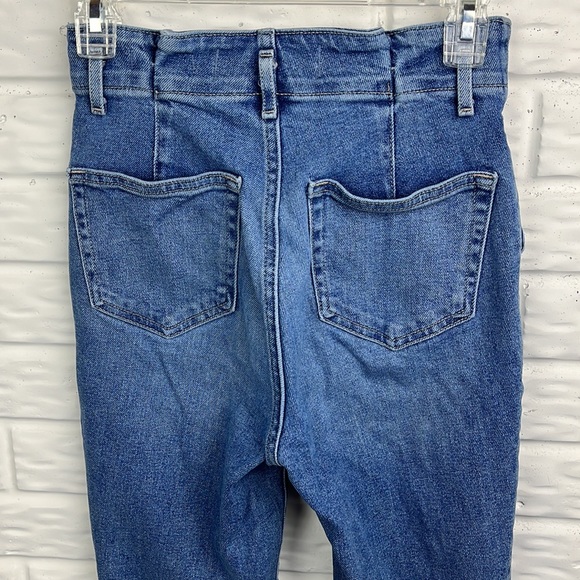 HOLLISTER Ultra High Rise Mom Jean Size 24/27 - Picture 5 of 9